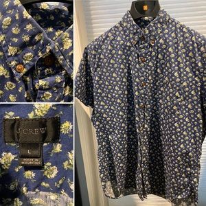 J. Crew Flower-Pattern Short Sleeve Button Down. Size Large.